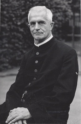 Prälat Dr. h.c. Robert Mäder (1875-1945) Prälat Dr. h.c. Robert Mäder (1875-1945)